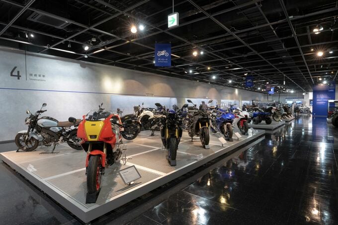 創業から現在に至る歴史的な製品が展示されています
