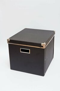 捨てるか迷うものはとりあえず"処分ボックス"へ