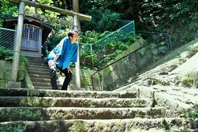 家好き芸人、アンガールズ・田中さんが建築家の自邸を突撃取材／石井秀樹邸