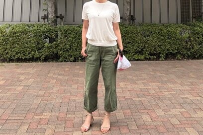 おしゃれな50代の「夏のサンダルコーデ」アイデア。大人世代がもっておくと便利な厳選3足