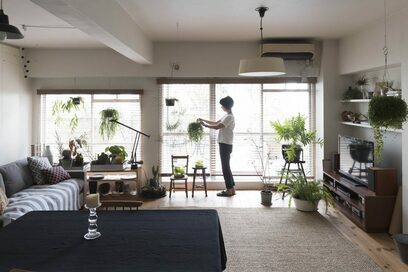 ガラスの鉢にグリーンを入れてテラリウムみたいに!?春はセンスよく飾りましょ！