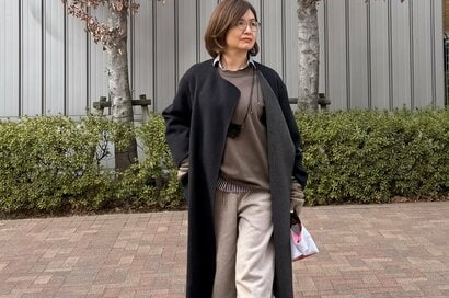 50代が絶賛「ユニクロUのスウェットパンツ」は部屋着感なし！洗練度アップな着まわしコーデ3つ