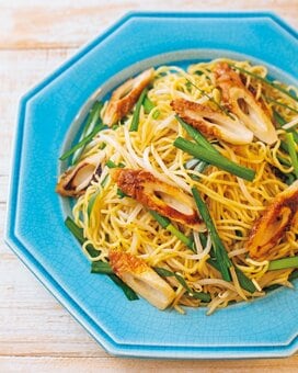 ちくわとモヤシで上海風焼きそば。格安でつくれてボリューム満点