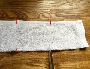 「上下」5ミリくらいにハサミを入れる