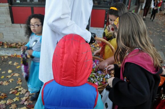 今年の仮装も昨年に引き続きスパイダーマンです。