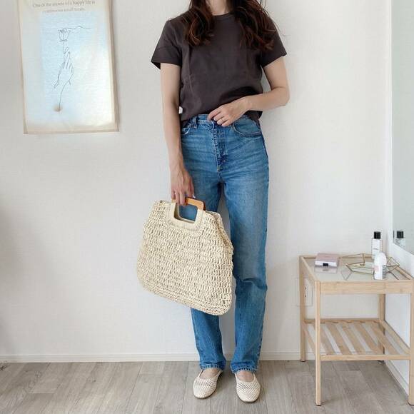 クルーネックTコーデ