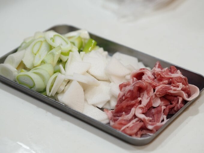 材料を切った図