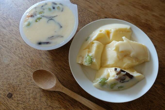 器に盛った冷やし茶碗蒸し