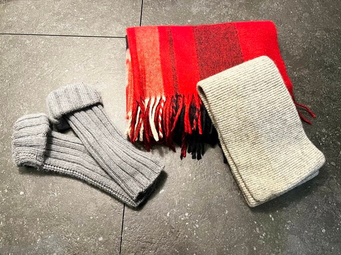 アームカバー、マフラー