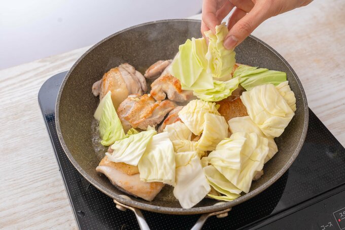 キャベツを入れる