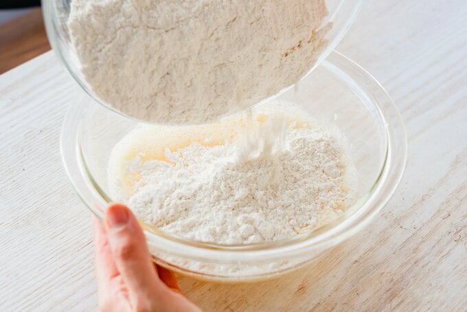 粉を混ぜる