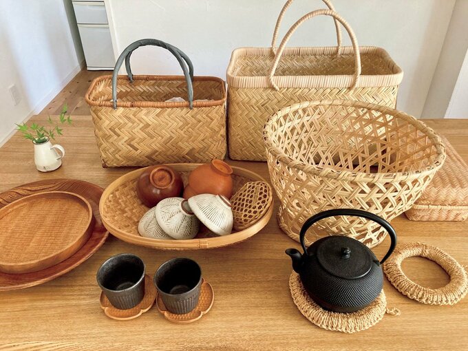 たくさんのカゴ