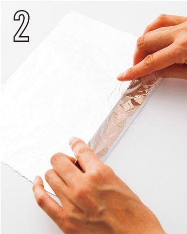 アルミ箔の手前に厚紙