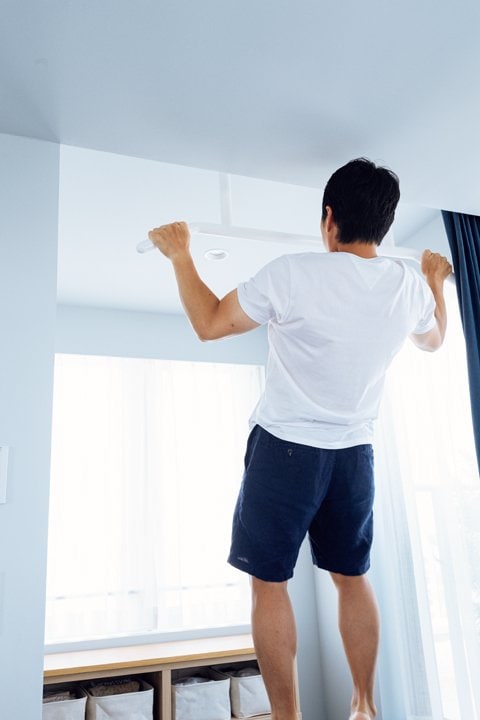 サニタリーに設けた懸垂バー