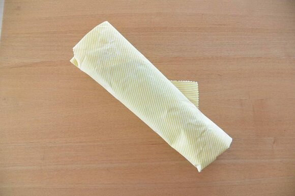 ラップで包まれた葉物野菜