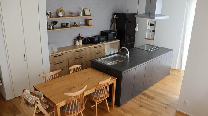 動線が2つあるダイニングキッチン