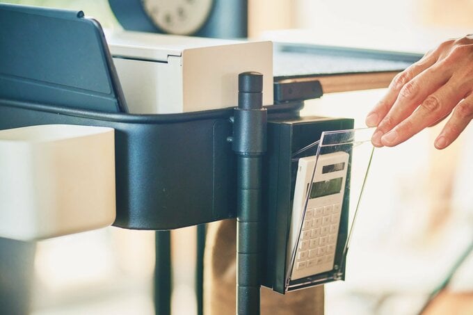 スチール製ワゴン