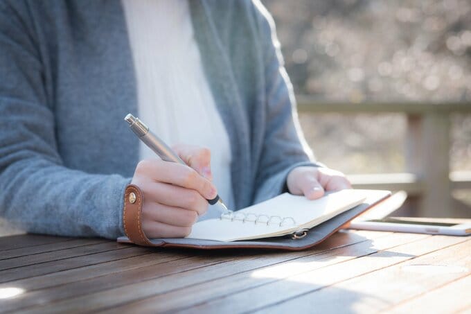 手帳を書く
