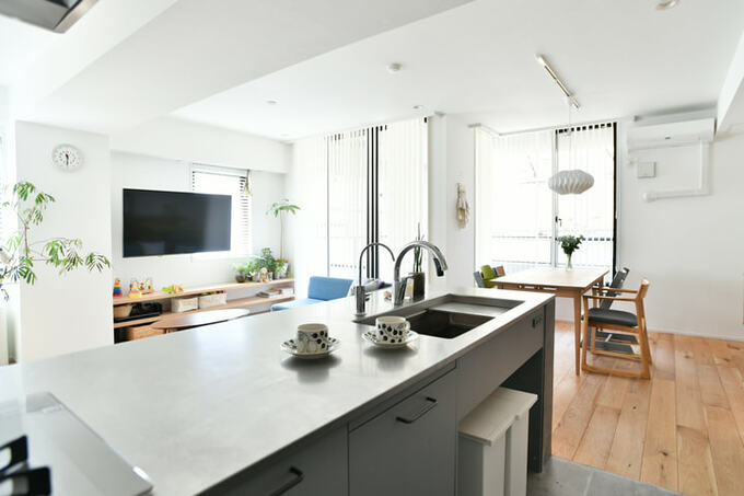 作業台が広いキッチン