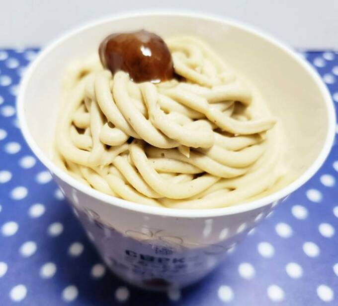 秋の味覚、栗のカップケーキも!