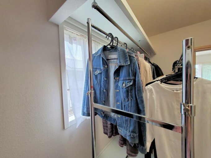 クローゼットのハンガーパイプ