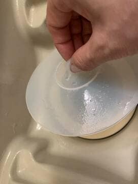 50代のラクする家事。ダイソーのシリコーンフタで浴室丸ごとオキシ漬け