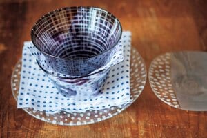 ガラスの器をしまうときは手ぬぐいをかませてから