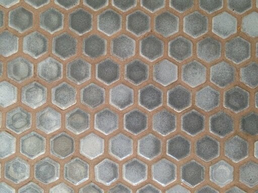 グレーの六角形のタイル