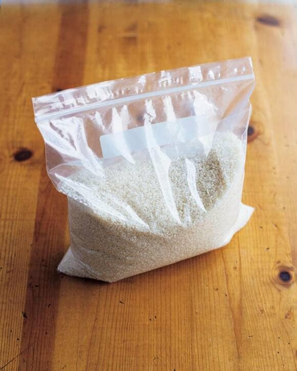 ジップロックにお米