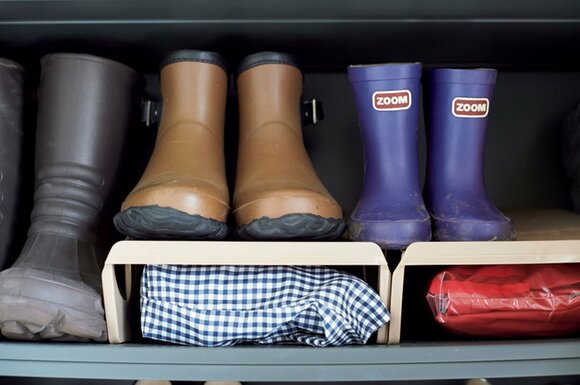 ゲタ箱は、家族別にムダなく 収めてひと目でわかる収納に1