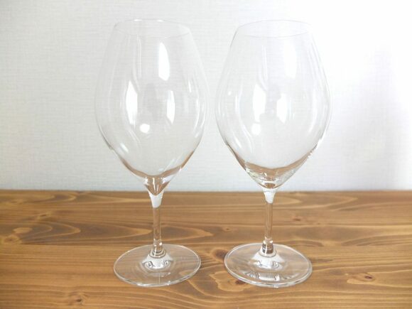 薄くて小ぶりのグラス