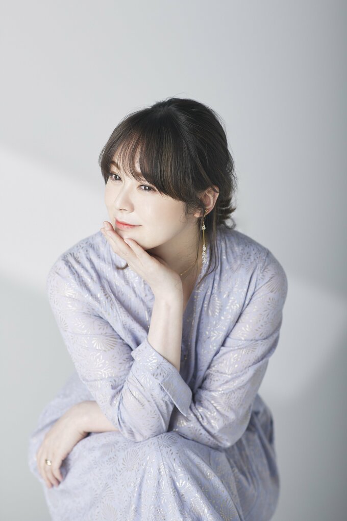 貫地谷しほりさん