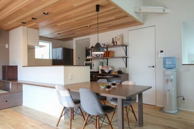 なかが丸見えにならないキッチン