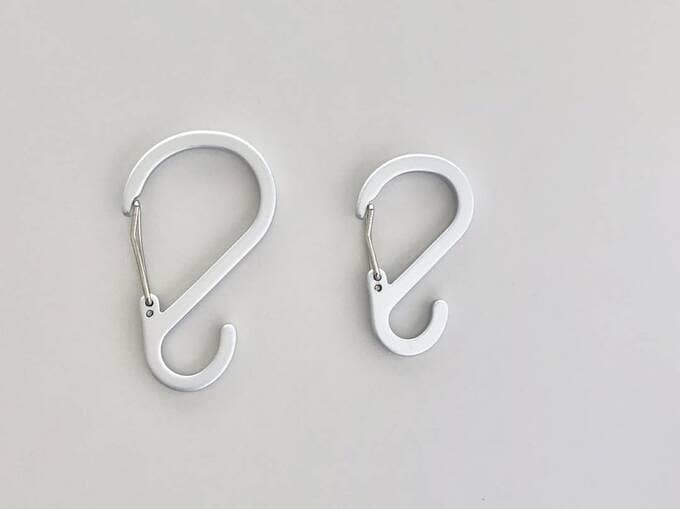 落ちないS字フック2つ