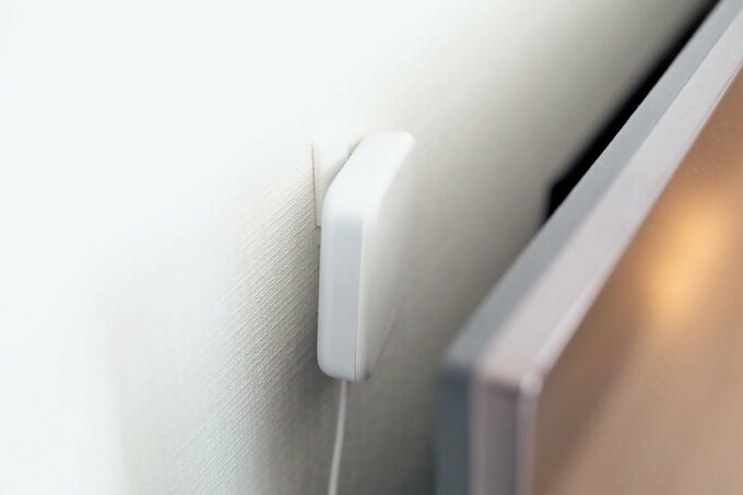 壁にスマートリモコン