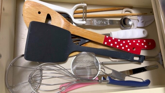 引き出しのキッチン用品