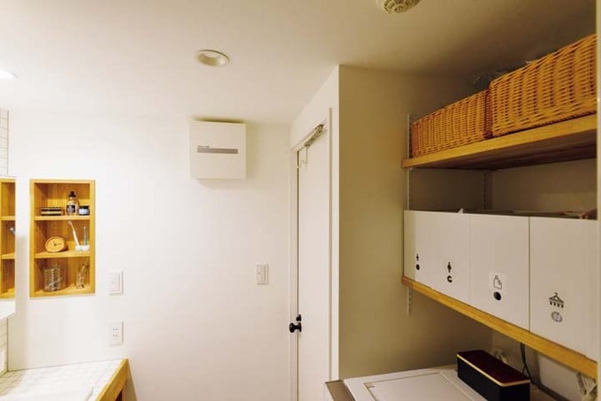 バスルーム側から見た洗面脱衣室