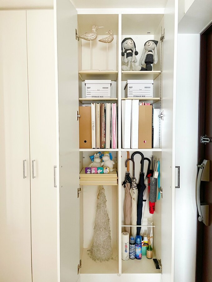玄関収納の内部