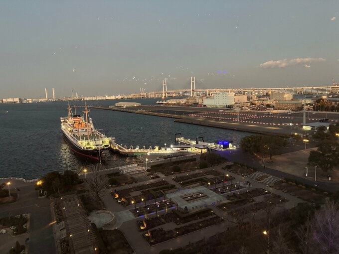 写真：横浜の夕方の景色