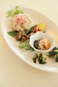 お弁当盛り付け