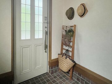 100均アイテムで暮らしが好転。50代「玄関・クローゼット・浴室」で活躍する名品4選 