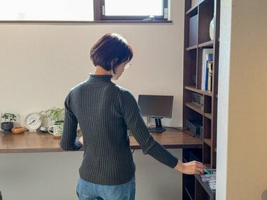 ドラマ『Dr.アシュラ』主演の松本若菜さん。「キットを持ち帰って、針