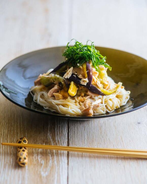 レンチンナスとツナのオリーブじょうゆそうめん