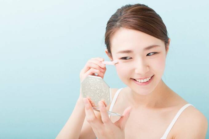 女性も顔そりを 3週間に1度で肌の透明感がアップ Esseonline エッセ オンライン