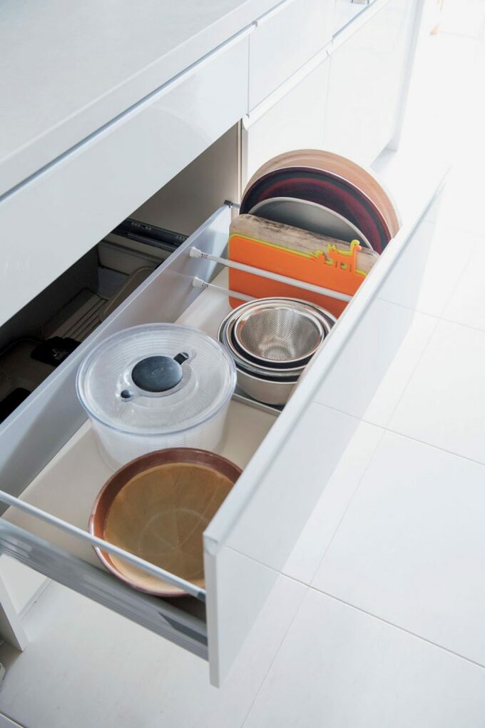 キッチン引き出し突っ張り棒で仕切り