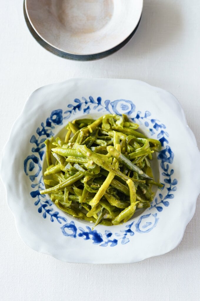 緑野菜のチーズ蒸し　カレー風味