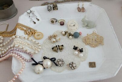 ＜柳沢小実の暮らしを快適にする整理収納＞茶器やしまい方に困る個性的な器は「見せる収納」に