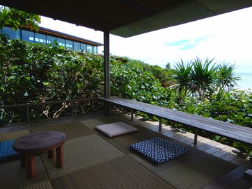 沖縄の夕日を楽しむならココ！海を見ながら食事ができるおすすめスポット