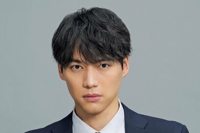 福士蒼汰さん「どういう化学反応が起きるのか楽しみ」。緒形直人さんとの初共演ドラマ『東京P.D. 警視庁広報2係』への思い