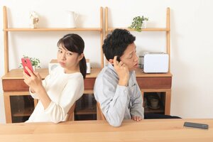 ポイントは5つ！夫婦を円満にするためにSNSで気をつけるべきこと